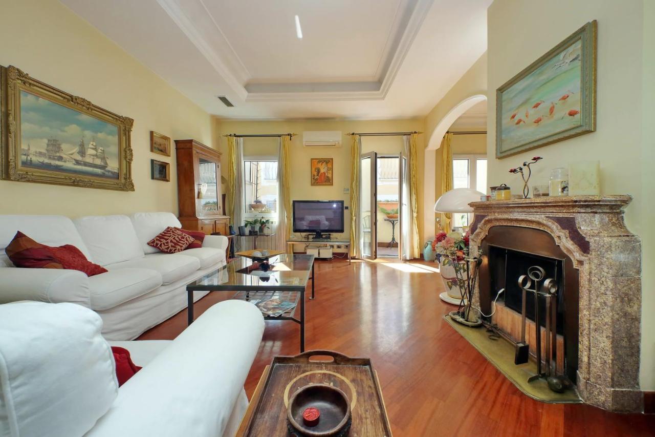 4Bnb - Luxury Trevi Apartment W Terrace Roma Eksteriør bilde