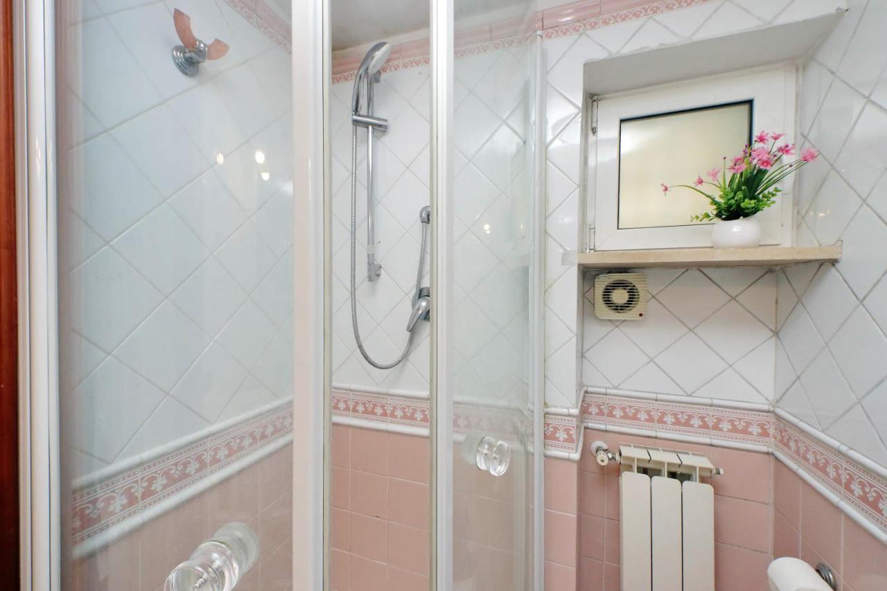 4Bnb - Luxury Trevi Apartment W Terrace Roma Eksteriør bilde