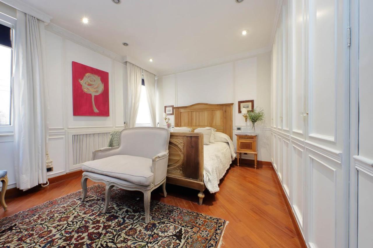 4Bnb - Luxury Trevi Apartment W Terrace Roma Eksteriør bilde